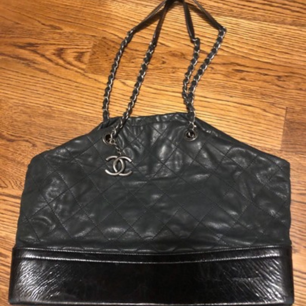 Chanel Timeless Tote - Picture 3 of 10